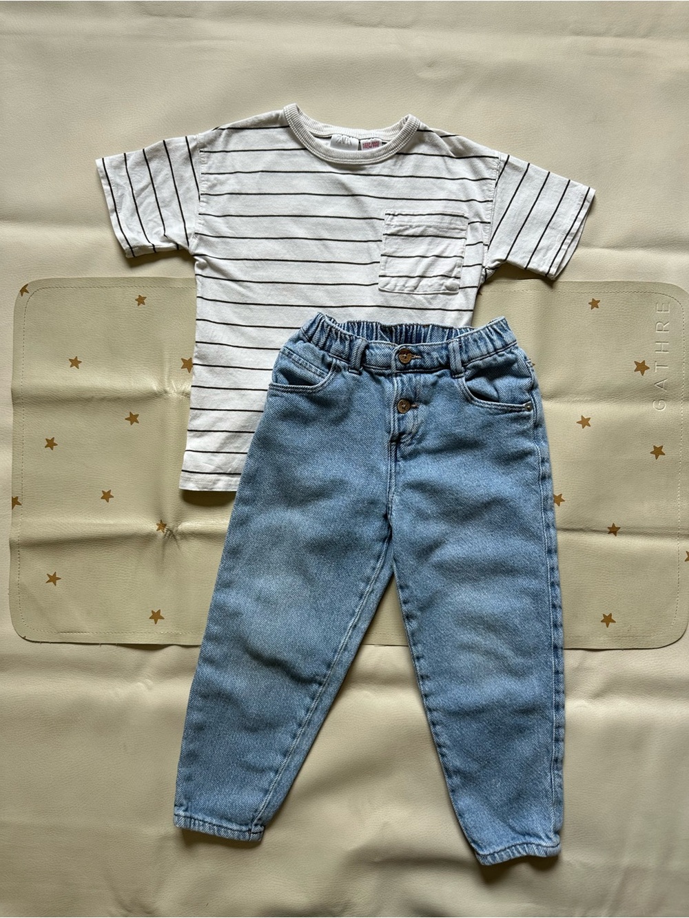 4/5 Zara Striped Pocket Tee & Light Wash Cotton Jeans Set